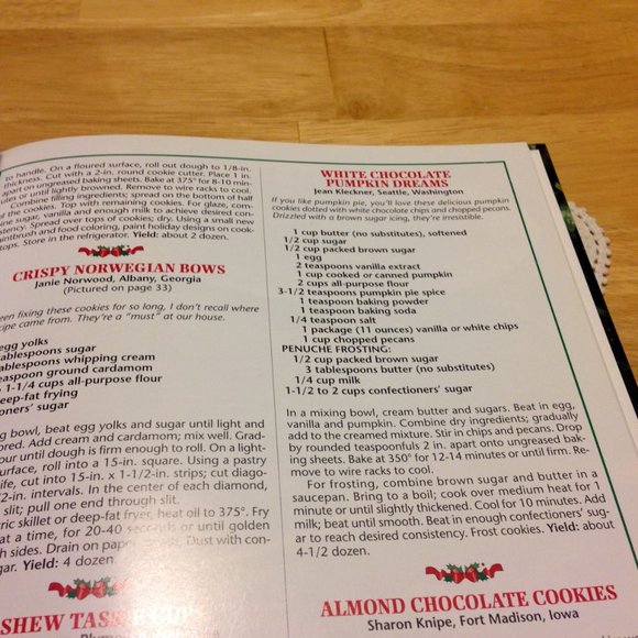 Country Woman Christmas Crafts and Cookbook 2001 - Picture 4 of 8